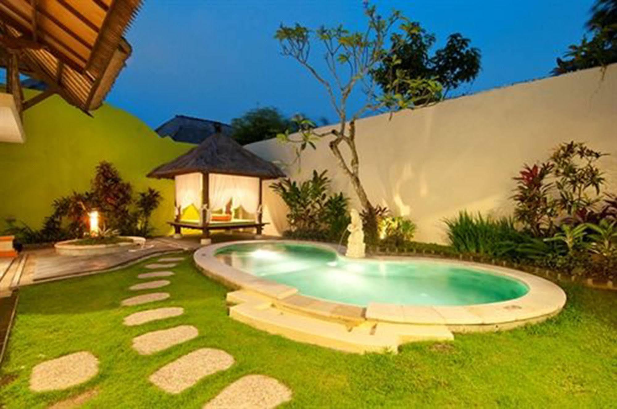 Athena Garden Villa *